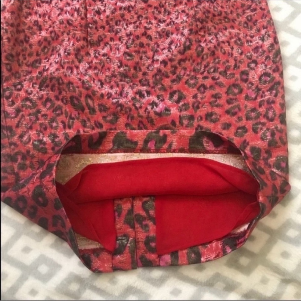 STUNNING Animal Print Metallic Red & Pink Dress
Size 0 - Picture 8 of 9